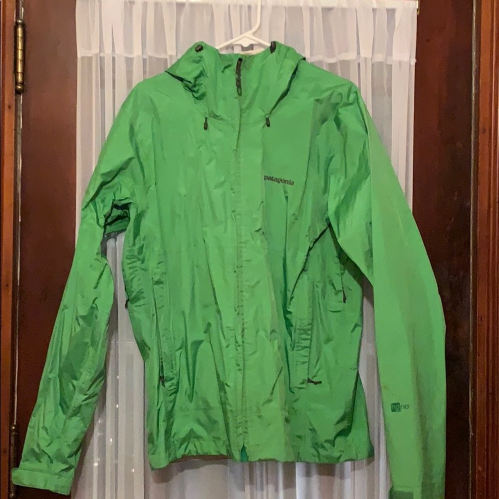 Men’s’ torrentshell rain coat Patagonia